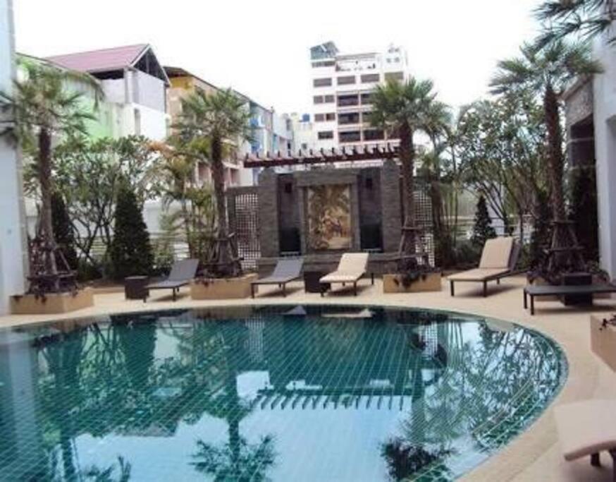 Recently Renovated Pool View Apartment In Modern Complex Patong Extérieur photo